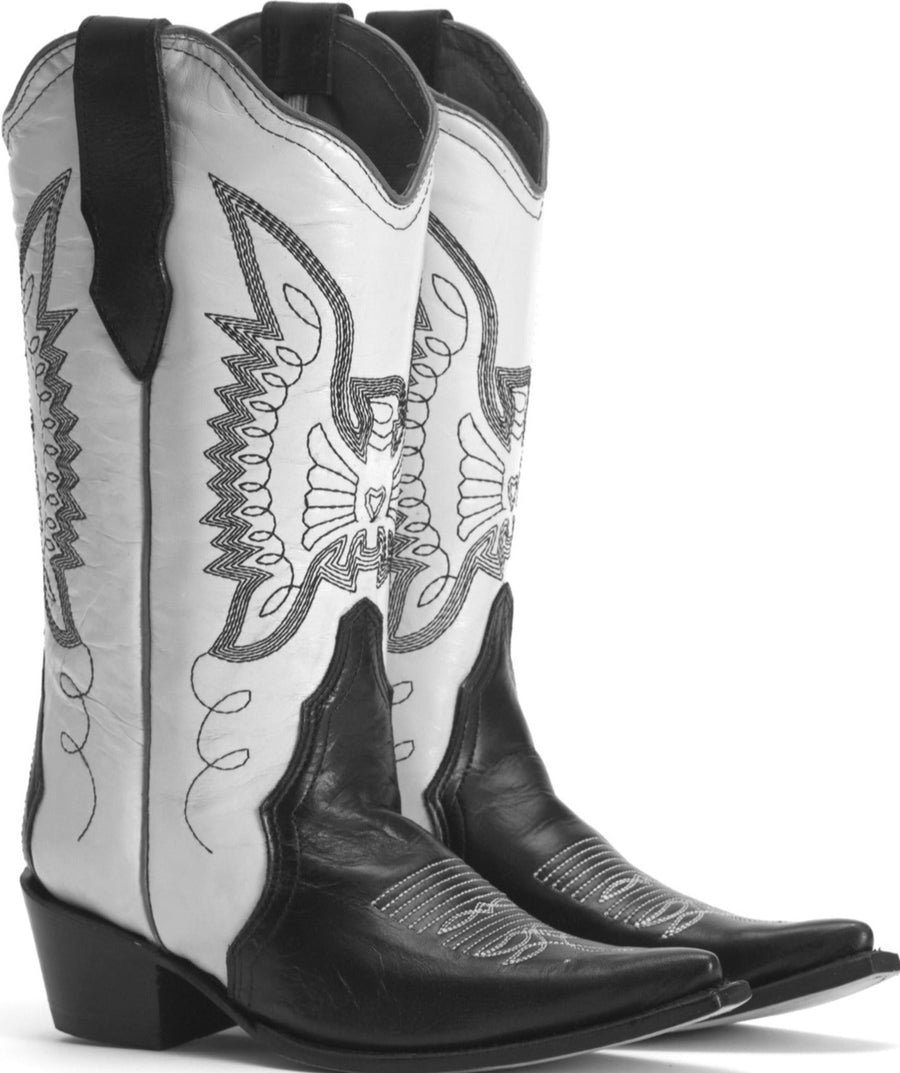 Fashion black and off white western handmade leather boots for stylish women and cowgirls in Vancouver and Canada by Montserrat Messeguer